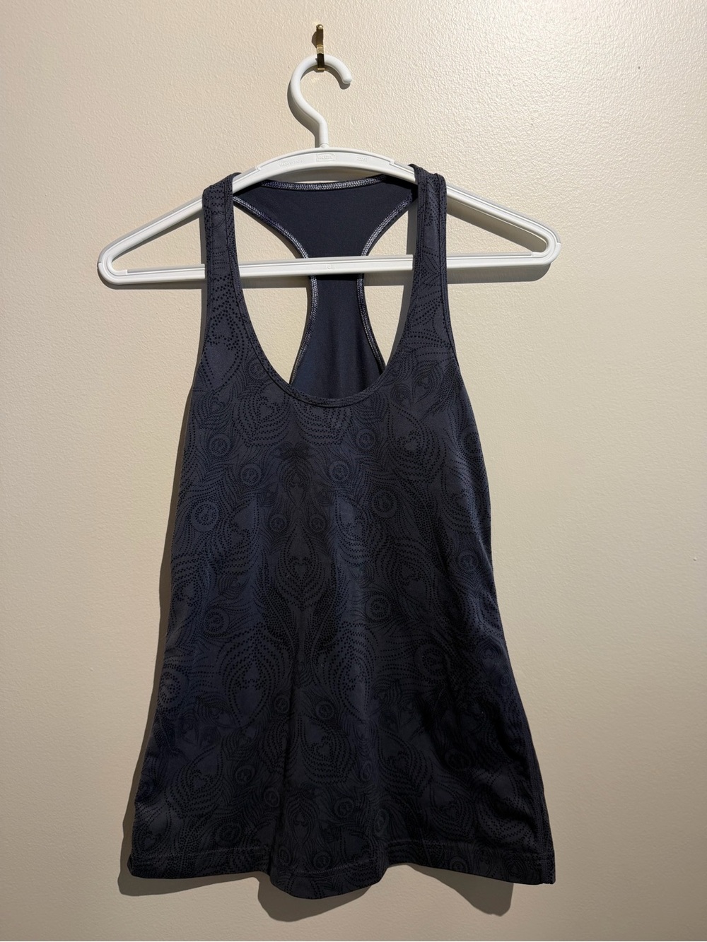 Lululemon‎ Women's Tank Top Size 6 Black Floral Design Workout Wear